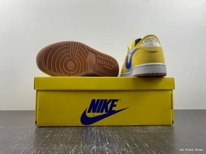 1st Kicks Low Travis Canary DZ4137-700 Scott OG x 1 Air Jordan 0604